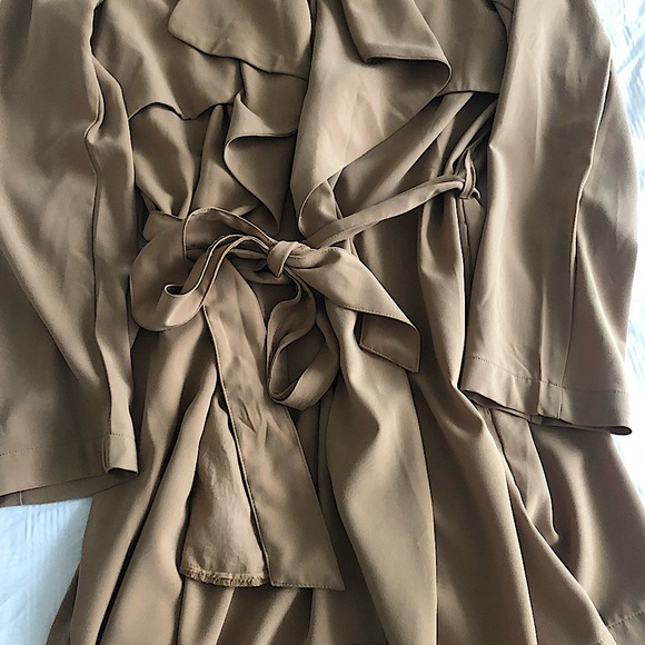 🍁 Glamorous Chic Waterfall Tan🍁 Long Jacket Like New 🍁 - Picture 7 of 16